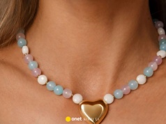 Ten naszyjnik z kwarcami i jadeitami jest idealny na wiosnę! Ożywi stylizację