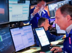 Kontrakty na Wall Street rosną. Rynek reaguje na notowania ropy i niecierpliwie czeka na stopy Fed