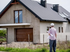 Inspektor nadzoru budowlanego z zarzutami. Miał zarabiać na budowach, które sam kontrolował