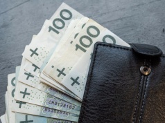 Poszukują Polaków do pracy za granicą. Nawet 14 tys. zł za miesiąc bez wykształcenia