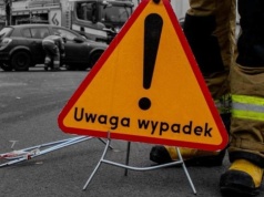 Chwile grozy na Lisa-Kuli. Samochód zjechał z drogi i potrącił mężczyznę