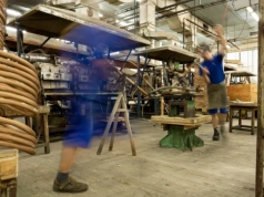 Krzesło, które podbiło kawiarnie świata. 165 lat technologii, która wciąż inspiruje