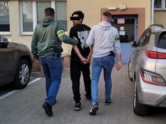 Hiszpanie, którzy zrobili graffiti na warszawskim metrze – trafili za kraty