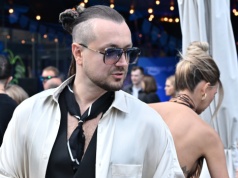 Baron wieczorem przerwał milczenie na temat rozwodu. Krótko i na temat