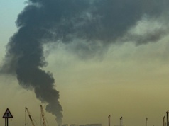 Iran atakuje ZEA. Kolejny cios w handel ropą