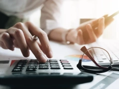 Nowa plaga w firmach. Księgowe sprawdzają każdą cyferkę na fakturze