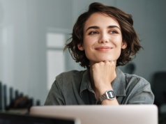 Nawet 8500 zł dla stażysty. „U nas nikt nie parzy kawy”