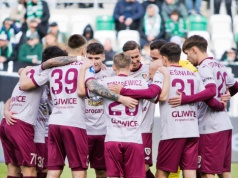 Spustoszenie w obronie Piasta Gliwice. Wypada dwóch podstawowych zawodników