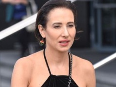 Tak zachowywał się jej pijany ojciec. "Nasze rzeczy leżały przed blokiem"