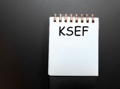 KSeF a MŚP. Czy liczba wystawianych faktur decyduje o obowiązku korzystania z systemu?