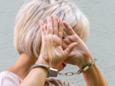 Werbowali do pracy w Anglii, a potem zabierali pensje. 65-latka na czele gangu