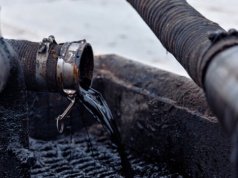 Diesel dobija do 8 zł. Rząd ma jeden ruch, by to zatrzymać