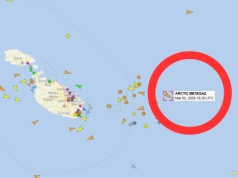 Dryfujący tankowiec Arctic Metagaz — czy turyści powinni się martwić?