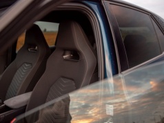 204-konna Cupra Born potaniała do 126 900 zł. Ma nawet większy bagażnik niż Omoda 5 Hybrid