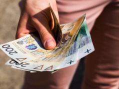 Boom na zasiłki! Nawet 2000 plus dla bezrobotnych