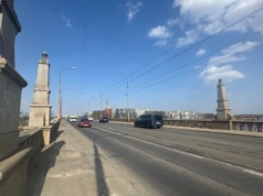 Dziurawa nawierzchnia mostów Osobowickich woła o pomstę do nieba. Co blokuje remont?