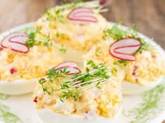 Jajka faszerowane rzodkiewką