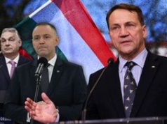 Sikorski ostro o wizycie Nawrockiego. "Jaki interes realizuje?"