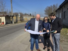 „Droga przebiega przez prywatne działki”. Wicestarosta Tokarski zapowiada porządki i nowe inwestycje drogowe w powiecie