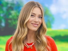 Zapomnij o sneakersach. Te buty są hitem tej wiosny