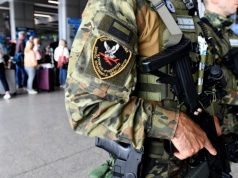 Z materiałami wybuchowymi w bagażu nie latamy!