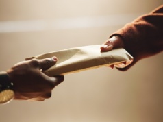 CBA rozbija korupcyjny układ. Ustawiali przetargi na uczelniach