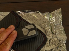 Coraz więcej kierowców owija kluczyki do samochodu folią aluminiową. Mają dobry powód