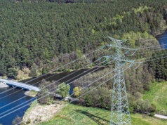 Prąd z farm wiatrowych popłynie nową trasą. Kluczowy element „szyny północnej” coraz bliżej