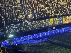Stadionowa wojna Tuska z Nawrockim. Obrzydliwe transparenty