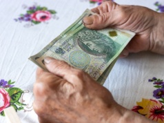 Przelew, który może cię słono kosztować. Wystarczy jeden szczegół i urząd się zainteresuje