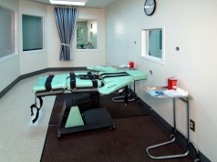 Mordercy z dożywociem żyją na koszt podatników, ale kara śmierci jest jeszcze droższa