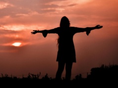 Zostało 8 dni do obowiązkowego KSeF. Posłowie PiS złożyli projekt ratunkowy, ale jest już za późno