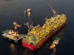 Ma prawie pół kilometra długości. Ten pływający kolos bije wszelkie rekordy