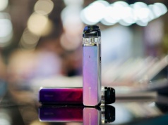 Rozbity przez policję gang mógł sprzedać nawet milion nielegalnych e-papierosów