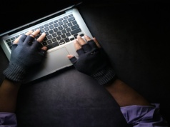 Oszukał oszustów na 400 tysięcy dolarów. Wydano wobec niego międzynarodowy nakaz aresztowania