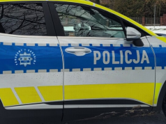 ROWEREM PRZEZ EUROPĘ… PROSTO NA POLICYJNĄ ŁAWKĘ. NIETYPOWA PODRÓŻ ŁOTYSZA ZAKOŃCZONA NA KOMENDZIE W NOWYM TOMYŚLU”