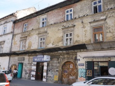 Walka o mieszkańców Kazimierza trwa. „Zakon należy wywłaszczyć”
