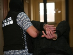 Poszukiwany zatrzymany za kierownicą. Miał dwa zakazy prowadzenia pojazdów