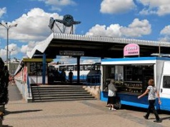 Autokarem w świat tanio nie pojedziemy. Wojna w Iranie zmusza firmy do podwyżek. "Nie jesteśmy w stanie utrzymać cen"