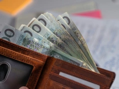 Emerytura w cieniu niepewności. Badanie pokazuje, co blokuje Polaków przed oszczędzaniem