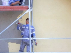 Tego typu elewacje brudzą się o wiele szybciej niż inne. Winna jest jedna rzecz