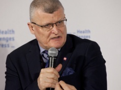 Ok. 3 tys. dzieci z odroczonym szczepieniem. "Tysiąc punktów chce doszczepiać, trwa selekcja"