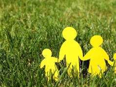 Wynagrodzenia dla rodzin zastępczych wzrosną? Opinia radnych pozytywna