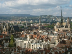 Trzynaście szkieletów, których ułożenia nie da się wyjaśnić. Uczeni próbują zrozumieć starożytne pochówki z Francji