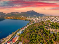 Mniej znana grecka wyspa 💙 Eubea z Warszawy za 812 PLN 😎☀️