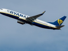 Samolot Ryanair musiał zawrócić nad Morzem Północnym. Pilot nadał kod 7700