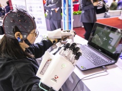 Chiny zatwierdzają pierwszy na świecie komercyjny implant mózg-komputer