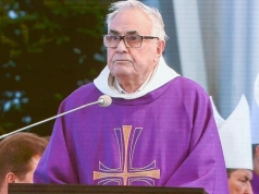 Ojciec Wiśniewski nie wytrzymał. Wskazał media, które „wciąż niszczą ludzi”