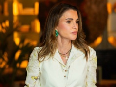 Królowa wie, jak oczarować. To w jej szafie już jest hitem wiosny 2026