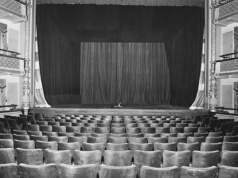 Janusz Krypto: akt zgonu metaverse - jak miliardy dolarów poszły w cyfrowy piach